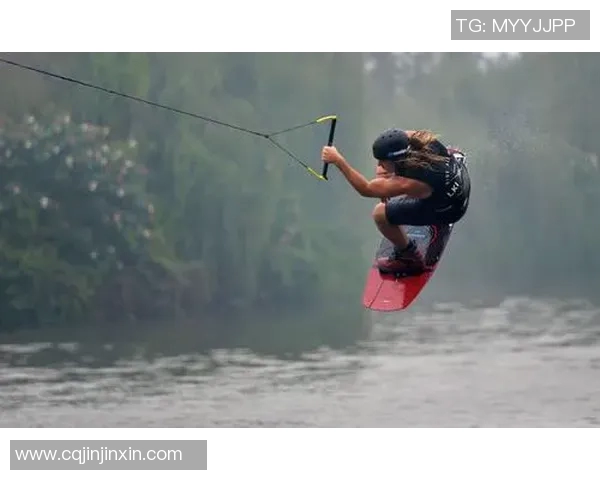 成都与南京极限运动队赛后技术分析与战术对比探讨