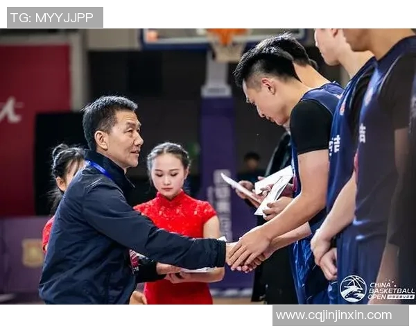 杭州篮球队在精英赛中以68分稳居积分榜首位，展现强劲实力